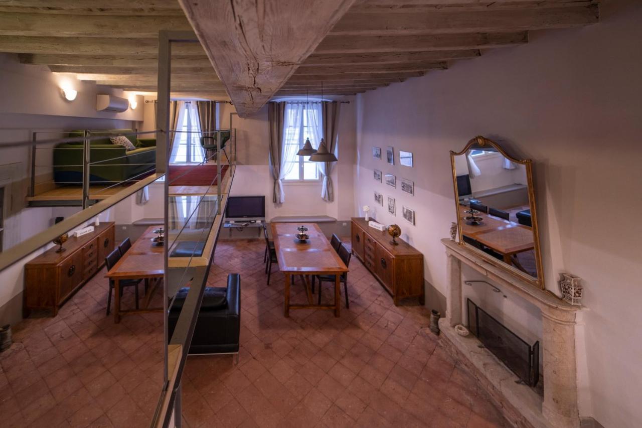 Brixia Luxory & Loft Apartment Brescia Bagian luar foto