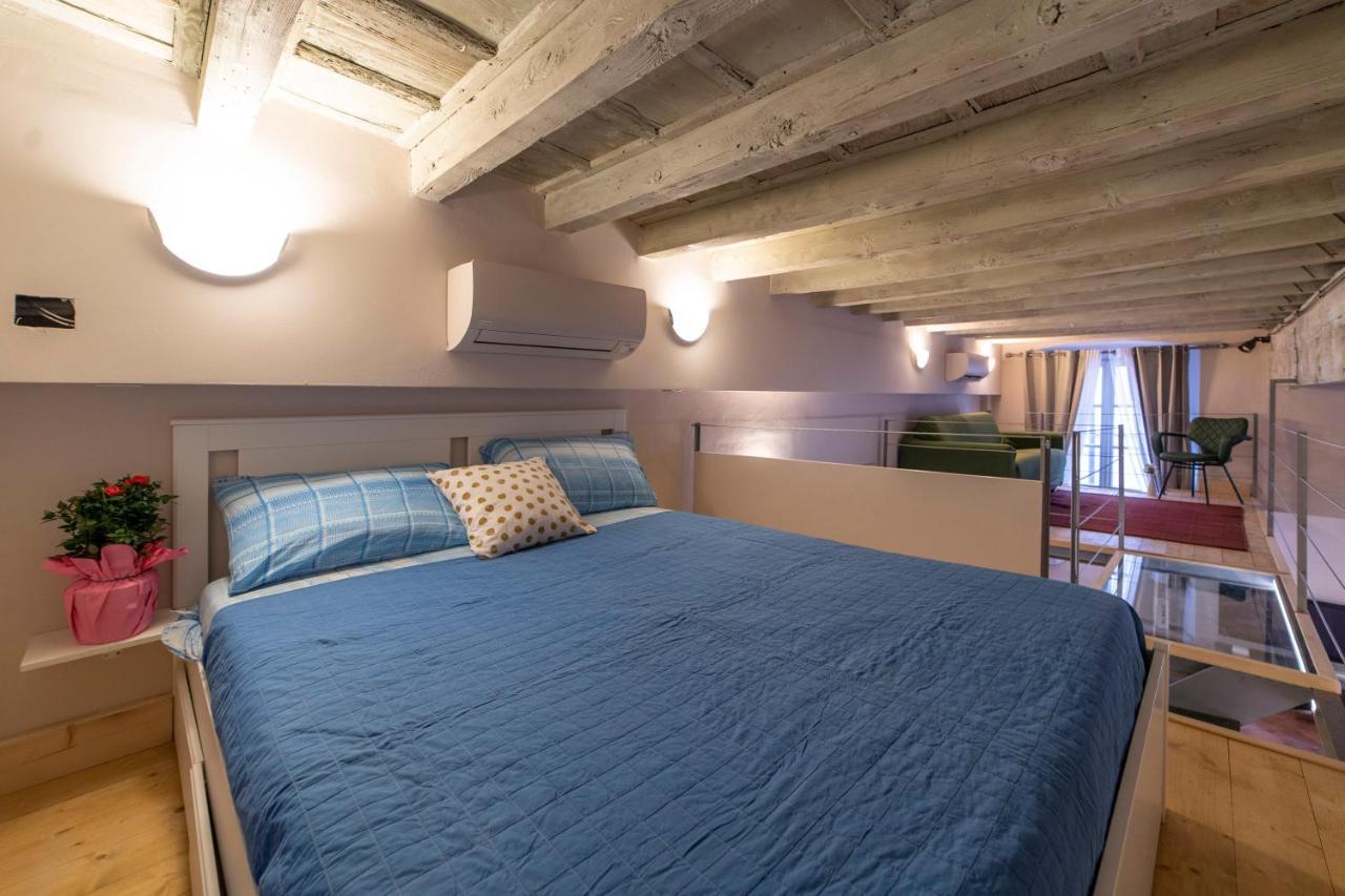 Brixia Luxory & Loft Apartment Brescia Bagian luar foto