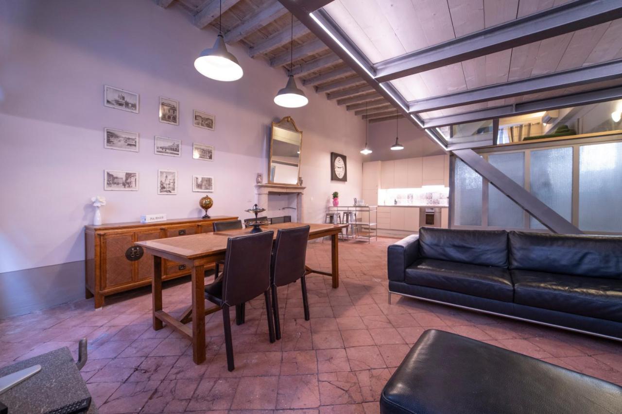 Brixia Luxory & Loft Apartment Brescia Bagian luar foto