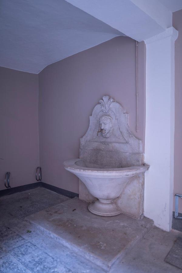 Brixia Luxory & Loft Apartment Brescia Bagian luar foto