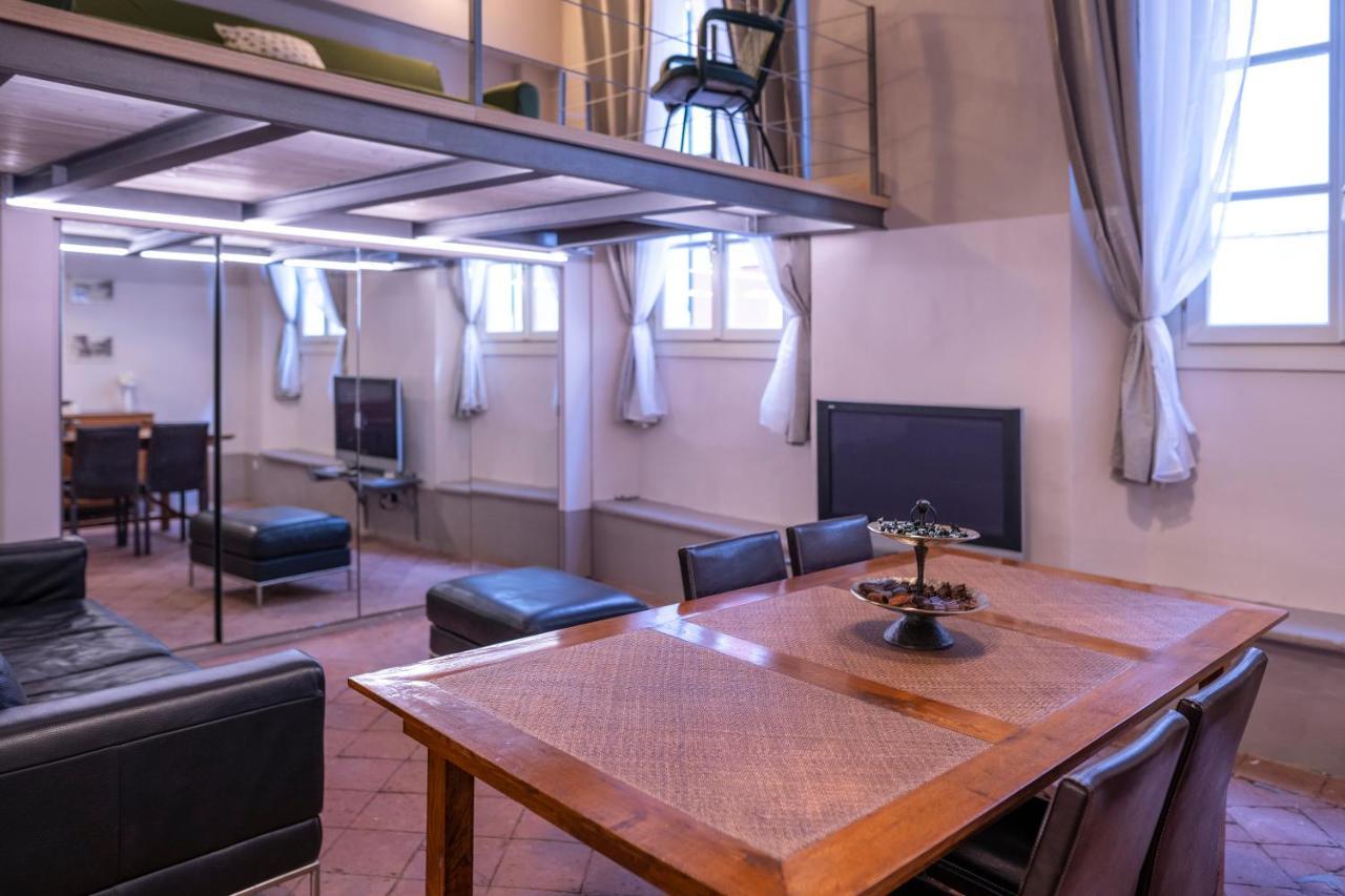 Brixia Luxory & Loft Apartment Brescia Bagian luar foto